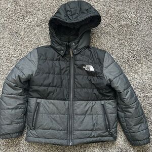 Kids North Face winter jacket. Reversible to a fleece. Hold snaps on and off